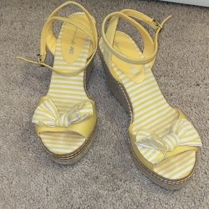 American Eagle Wedges